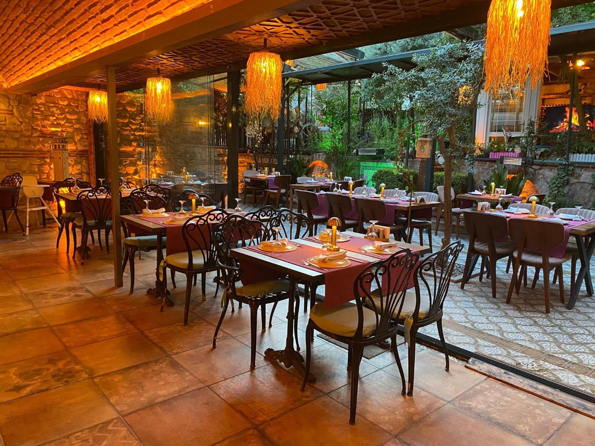 Olive Garden Apart — Photos 1